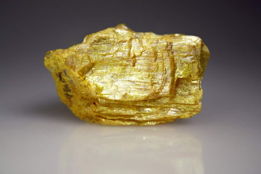 Orpimento minerale