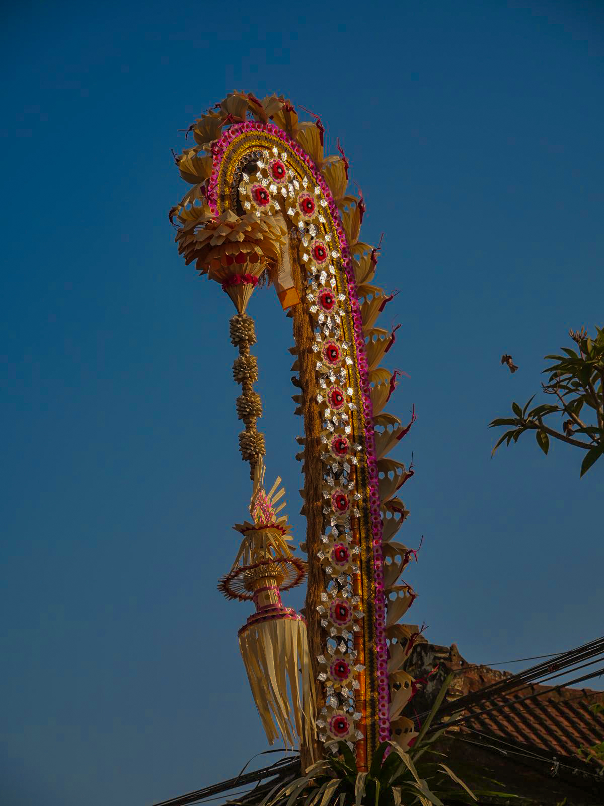 dettaglio di un penjor durante il galungan a bali